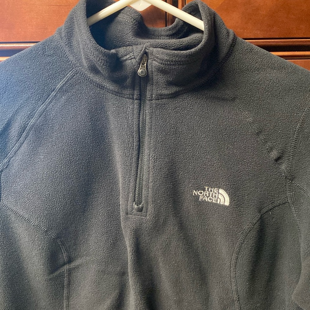 Women’s long sleeve The North Face pullover